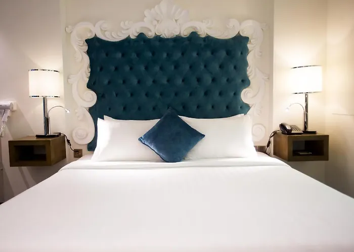 Diamond Hill Hotel