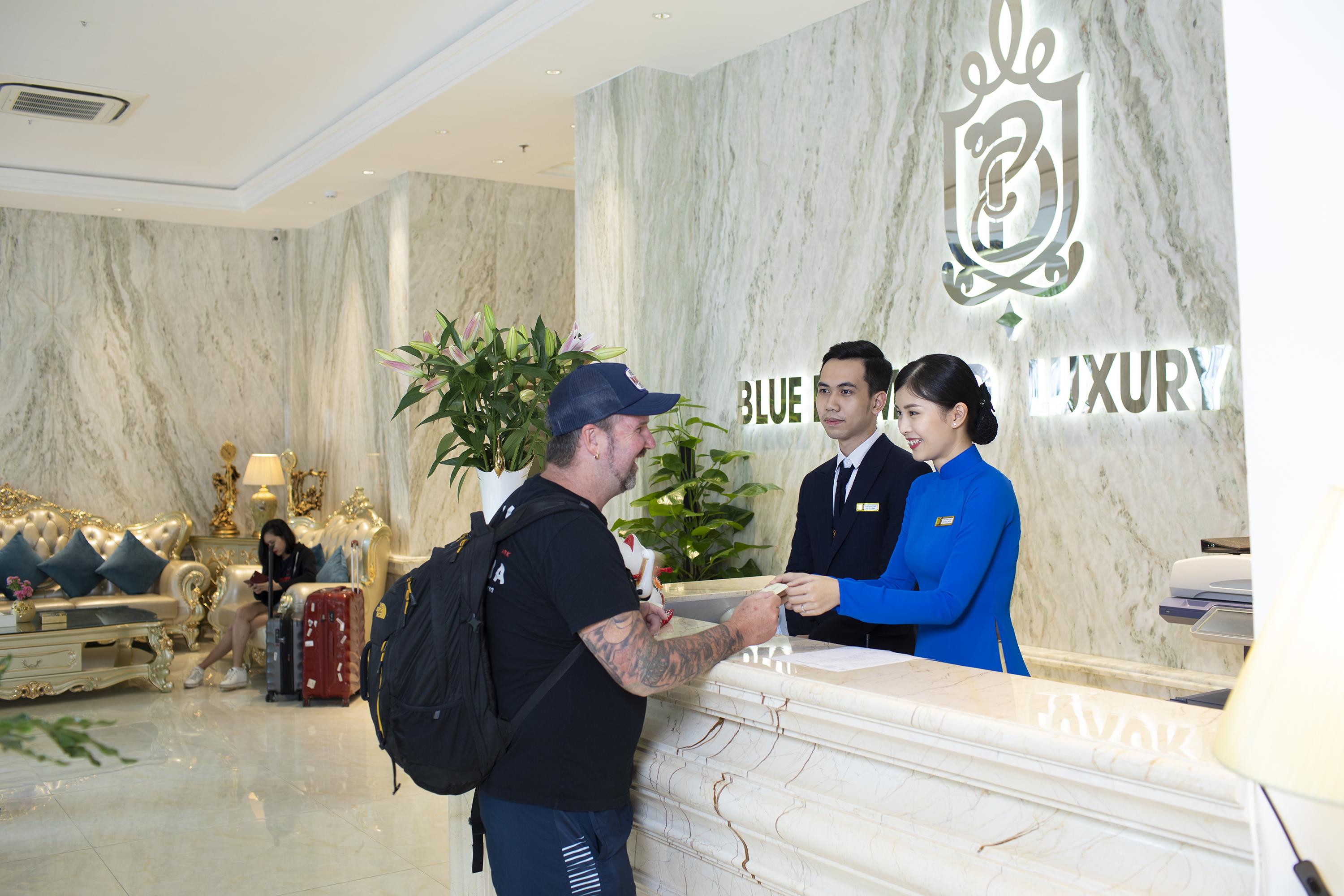 Blue Diamond Luxury Khách sạn 4*