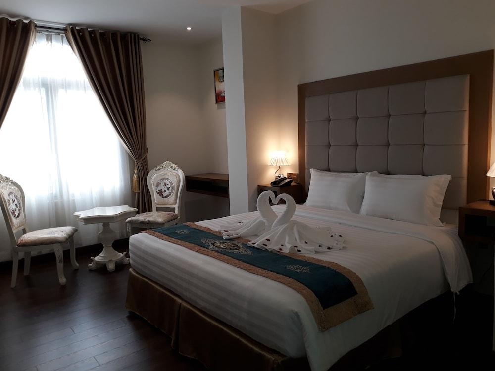 Khách sạn Blue Diamond Luxury